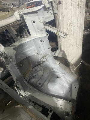 RENAULT MEGANE 4 SAĞ ŞASE