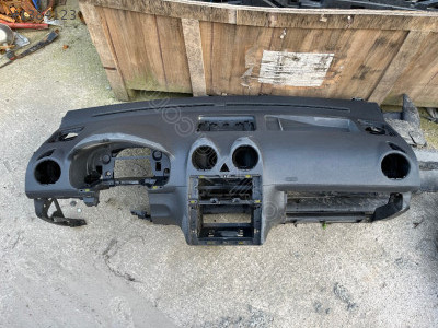VOLKSWAGEN CADDY TORPİDO GÖĞÜSLÜK