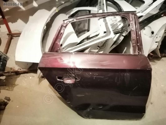 AUDİ A3 SAĞ ARKA KAPI