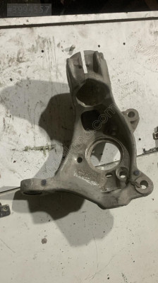 5QD407257A orjinal vw golf7 sol ön taşıyıcı