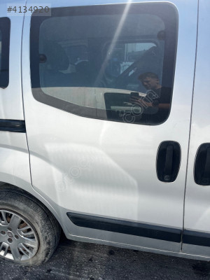 FIAT FİORİNO SAĞ SÜRGÜLÜ KAPI