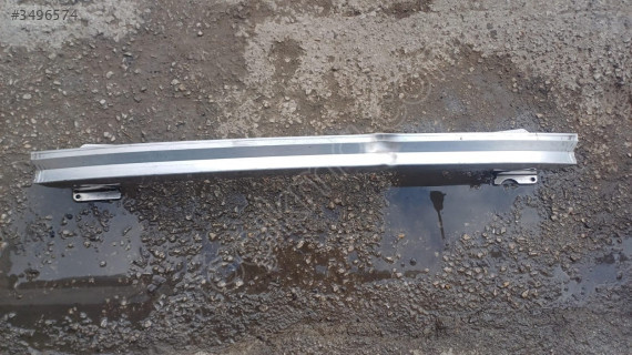 2009-2012 Audi A3 5 kapılı arka tampon demiri