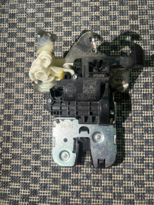 5F0827505 Seat Leon Arka Bagaj Kilidi