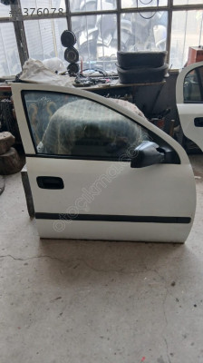 Opel Astra   G ön kapı  2004 model