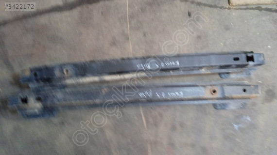 FORD FOCUS 2,5 ARKA TAMPON DEMİRİ