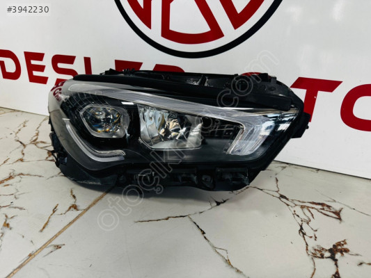 Mercedes CLA sağ ön far (orjinal çıkma)