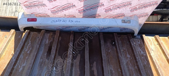 FORD COURİER BEYAZ ARKA TAMPON ORJINAL