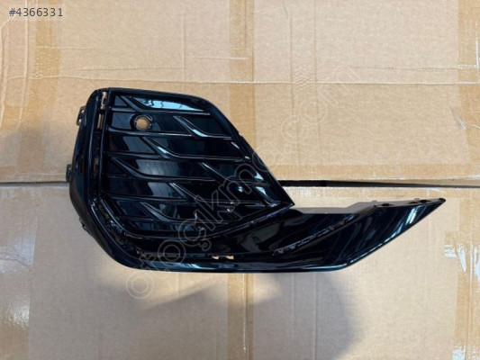 ÖN TAMPON IZGARASI SAĞ A3 2024- SIFIR 8Y0807682H