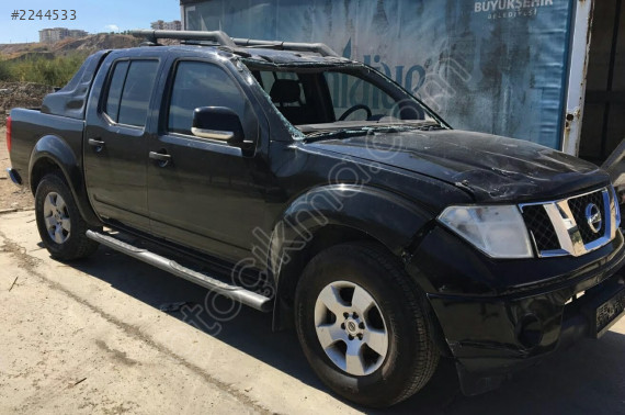 NİSSAN NAVARA SAĞ ÖN FAR ve TÜM PARÇALARI...MİL OTO