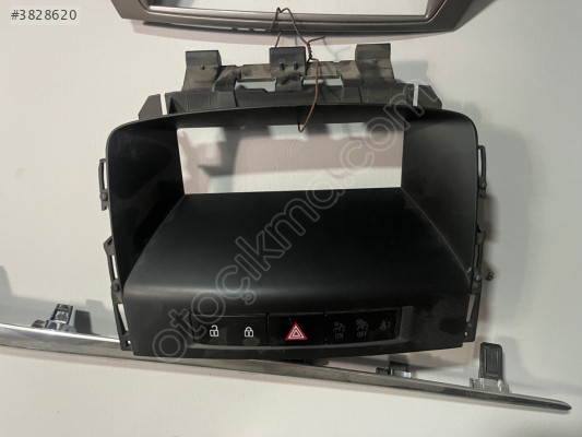 Opel Astra J Bilgi Ekran Çerçevesi
