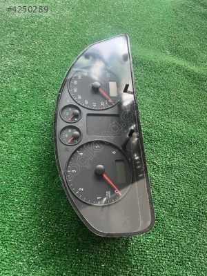 VOLKSWAGEN TRANSPORTER T5 KM SAATİ