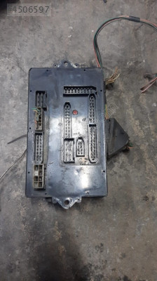 Lada samara klimasız sigorta kutusu