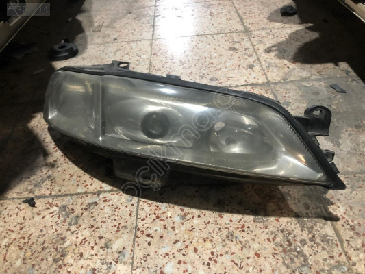 OPEL VECTRA B SAĞ FAR 0301179272