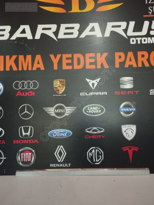 AUDİ A8 SOL ÖN KAPI BANDI 4E0853953D