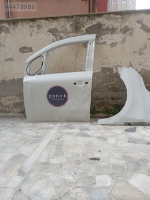 2025 model kangoo sol on kapı beyaz