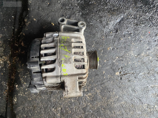 Ford Focus şarj dinamosu