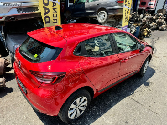 Renault Clio 5 Çıkma  Sağ Arka Kapı Kırmızı