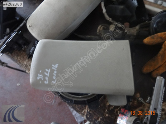 TOYOTA COROLLA 2012 ÇIKMA KOL DAYAMA ARKA PLASTİĞİ