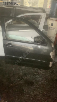 VOLKSWAGEN POLO CLASSİC SAĞ ÖN KAPI DOLU