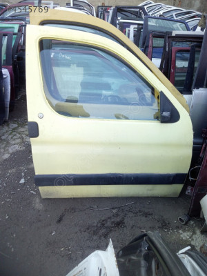 Peugeot partner sağ ön kapı