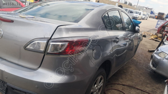 Mazda 3 BL Sedan Sağ Arka Çamurluk