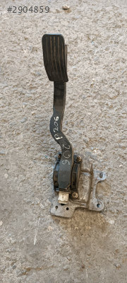 Peugeot 206 benzinli gaz pedalı