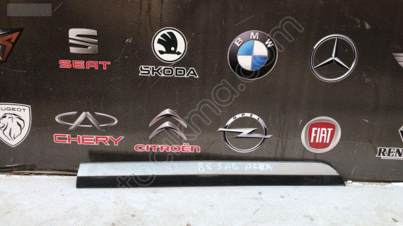 Vw passat b8 sağ arka kapı çıtası 3g0854950