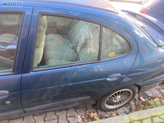 megane 1 sol arka  kapı dolu hatasız