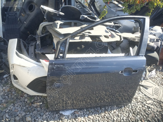 Ford focus 2.5 sol ön kapı