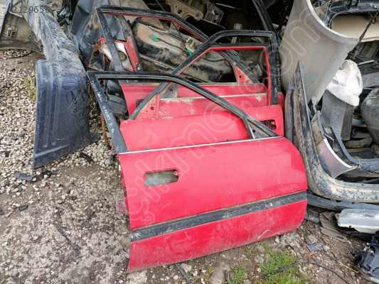 Toyota Corona sağ sol ön arka kapılar çıkma orjinal
