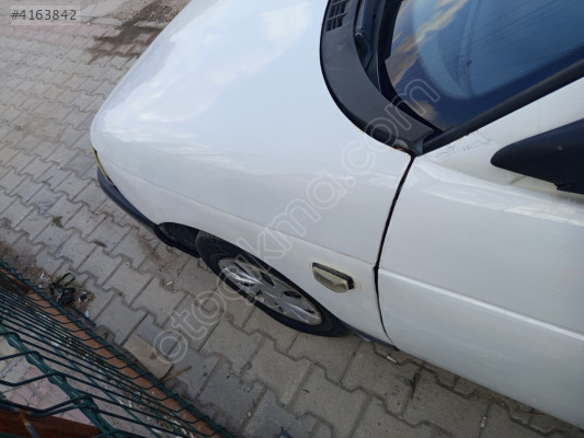 Lada Vega sol ön çamurluk