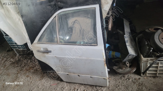 Mercedes 190 sağ arka kapı