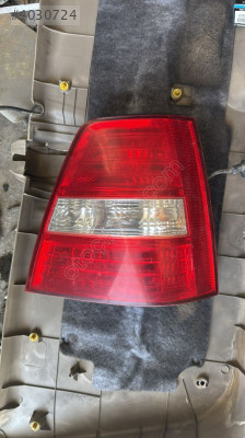 2008 Kia Sorento sağ arka stop
