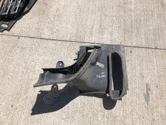 LAND ROVER DİSCOVERY 5 L462 SAĞ HAVA KANALI HY32-7H460-A