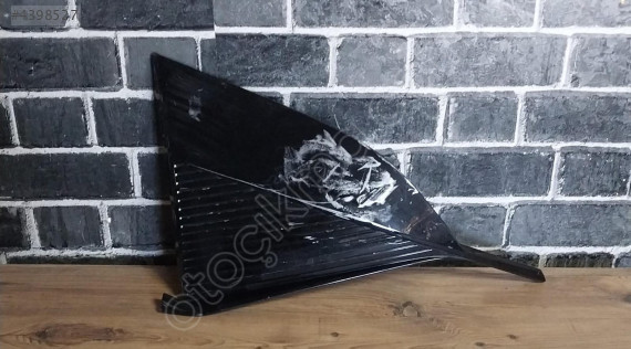 9840750980 orj Peugeot 408 sağ sis kapağı