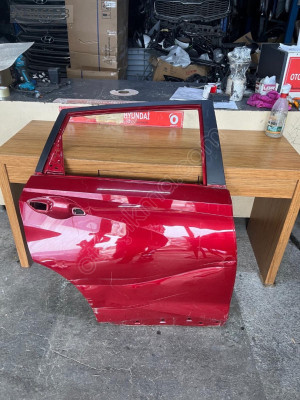 HYUNDAİ BAYON SAĞ ARKA KAPI ORİJİNAL ÇIKMA