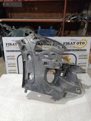 269110006R RENAULT MEGANE 3 SAĞ SİS FAR BRAKETİ