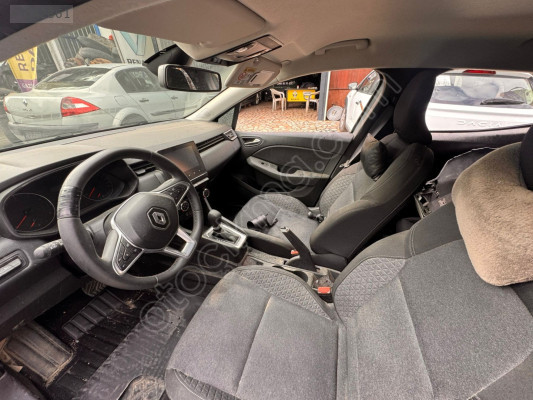 Renault Clio 5 Çıkma Komple Torpido Göğüs Kemerler Set
