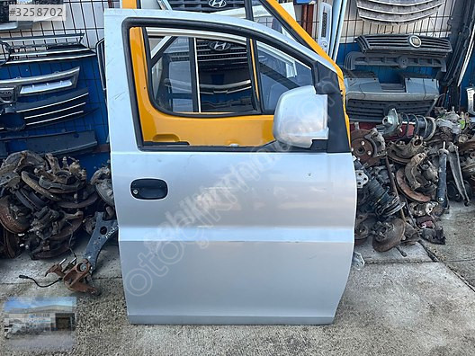 OTO CEMDEN ÇIKMA HYUNDAİ STAREX SAĞ ÖN KAPI