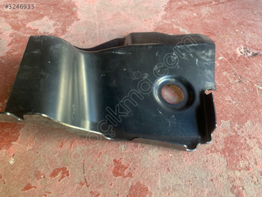AUDİ Q5 ÇAMURLUK BRAKETİ 8R0803087B