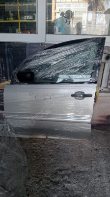 FORD FUSİON SOL ÖN KAPI ÇIKMA
