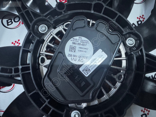 5WA121023F AUDI A3 30 TFSİ FAN MOTORU ORJ SIFIR 2020