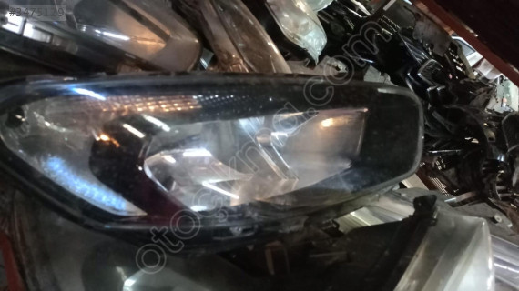 Ford Courier  sağ far 2016 çıkma