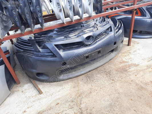 TOYOTA HİLÜX ÇIKMA ORJİNAL ÖN TAMPON ÇAVUŞOĞLU TOYOTA