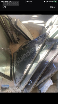 Renault Trafic sol arka kelebek camı