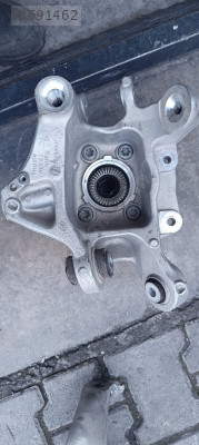 BMW 5 SERİ G30 ÇIKMA SOL ARKA TAŞIYICI 6866337