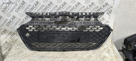 HYUNDAİ i20 2015 2018 ÖN TAMPON IZGARASI ÇIKMA ORJİNAL