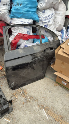 MERCEDES 213 SOL ARKA KAPI