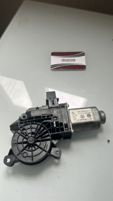 6R0959802P seat ibiza sağ ön kapı cam motoru