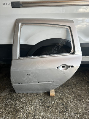 Reno clio sol arka kapı